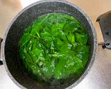 A picture of step 2 of Chili Leave Tsukudani (seasoned with sweet soy sauce).