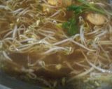 Foto langkah ke 3 dari resep Lontong Mie Surabaya.
