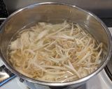 A picture of step 1 of Soya milk soup noodle.