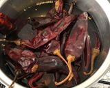 Foto del paso 3 de la receta: Res con ejotes en guajillo (Mole de Res)