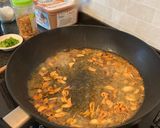 Hình bước làm 4 của món Mì Ý Tôm Cay - Spicy Prawns Aglio e Olio Tagliolini
