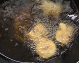 A picture of step 4 of Kuch bhi / kuch b / Crispy honey chilli potatoes.