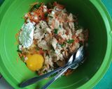 Foto langkah ke 2 dari resep Sawi Gulung Isi Ayam Saus Spaghetti.