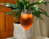A picture of step 2 of Aperol Spritz.