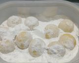 Foto langkah ke 6 dari resep Putri Salju Cookies.