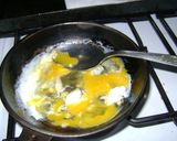Foto del paso 3 de la receta: Revuelto de huevo con jamón