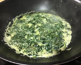 Foto del paso 2 de la receta: Hojaldre de espinacas con queso
