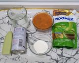 Foto langkah ke 1 dari resep Ube Matcha Latte.