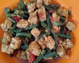 Foto langkah ke 7 dari resep Tumis kacang panjang campur tempe.