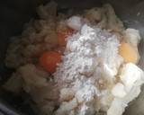 Foto del paso 4 de la receta: Pastel de coliflor con verduritas 🍅🥕🌶️ 🍄