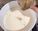 Foto langkah ke 4 dari resep Creamy Mushroom Sauce.