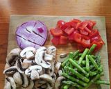 Foto del paso 1 de la receta: Salteado de vegetales primaverales