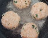 A picture of step 4 of Leftover rice cutlet.