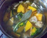 A picture of step 5 of Simmered Pumpkin and Chicken Thighs in Broth.