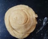 A picture of step 4 of Stuffed Onion masala paratha.