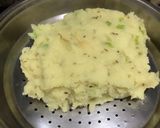 A picture of step 3 of Rice Flour Khinchu (chawal ka Saja).