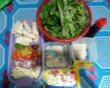 Foto langkah ke 1 dari resep Tumis Kangkung lauk tempe goreng.