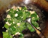 Foto langkah ke 3 dari resep Kwetiaw Goreng Ayam Modal Rp 15000.