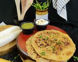 A picture of step 4 of Radish and Onion Paratha.