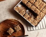 Foto langkah ke 3 dari resep #21. Fudgy Brownies Labu Kuning Apel (+oat crumble).