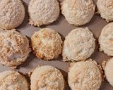 Foto langkah ke 6 dari resep Kue kering kelapa / Kokosmakronen.