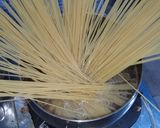 Foto langkah ke 2 dari resep Spaghetti Bolognese Simple.