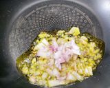 A picture of step 3 of Paddy Straw Mushroom And Peas Curry.