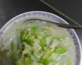 Foto langkah ke 4 dari resep Sup Loofah dan Jahe.