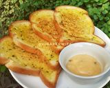 Foto langkah ke 6 dari resep Garlic Bread.