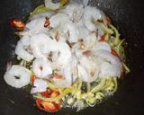 Foto langkah ke 3 dari resep Udang kuah saus mentega.
