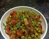 A picture of step 4 of Aloo Gajar Matar.