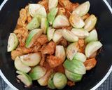 รูปขั้นตอนการทำที่ 4 ของ (คลีน)ผัดพริกแกงหมูใส่มะเขือ