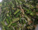 Foto del paso 2 de la receta: Revuelto de espárragos