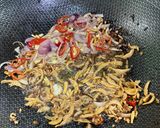 Gambar langkah 1 resipi Lobak Putih Tumis Lada Hitam dengan White Crab Mushroom.