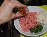 A picture of step 2 of Persian style meat balls.