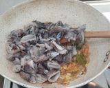 Foto langkah ke 6 dari resep Tumis Cumi Pete.