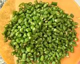 Foto langkah ke 1 dari resep Tumis sosis kacang panjang.