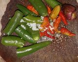 Foto langkah ke 2 dari resep Ayam penyet cabe ijo.