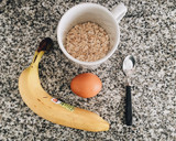 Foto del paso 1 de la receta: Panqueques esponjosos de banana y avena.- Bajas calorías y sin harina. (Pancakes) Súper FÁCIL