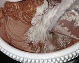 Foto langkah ke 3 dari resep Cake Coklat Ultah Simple.