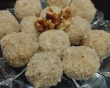 A picture of step 5 of Walnut laddoo.