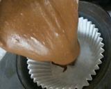 صورة لخطوة 7 من وصفة كب كيك مخملي بالشوكلاته