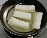 Foto langkah ke 3 dari resep Lumpia Tape Keju Saus Karamel.