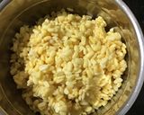 A picture of step 1 of Moong dal halwa.