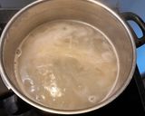 A picture of step 1 of Bibim-Guksu (Korean Mixed Noodles).