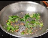 A picture of step 2 of Peanut sundal.