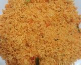 A picture of step 3 of Spicy tomato rice.
