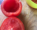 Foto del paso 4 de la receta: Tomate Relleno de Cuscús al pesto de perejil y Almendra