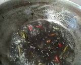Foto langkah ke 2 dari resep Cumi tumis kuah hitam.