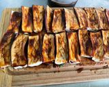 Une image de l'étape 4 de Aubergines chinoises, poivron vert et piments rouges marinés grillés à la plancha.
